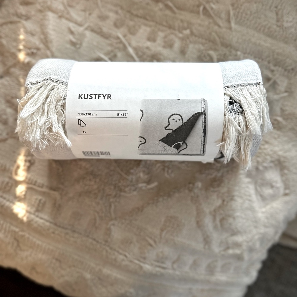 IKEA kustfyr ghost throw blanket